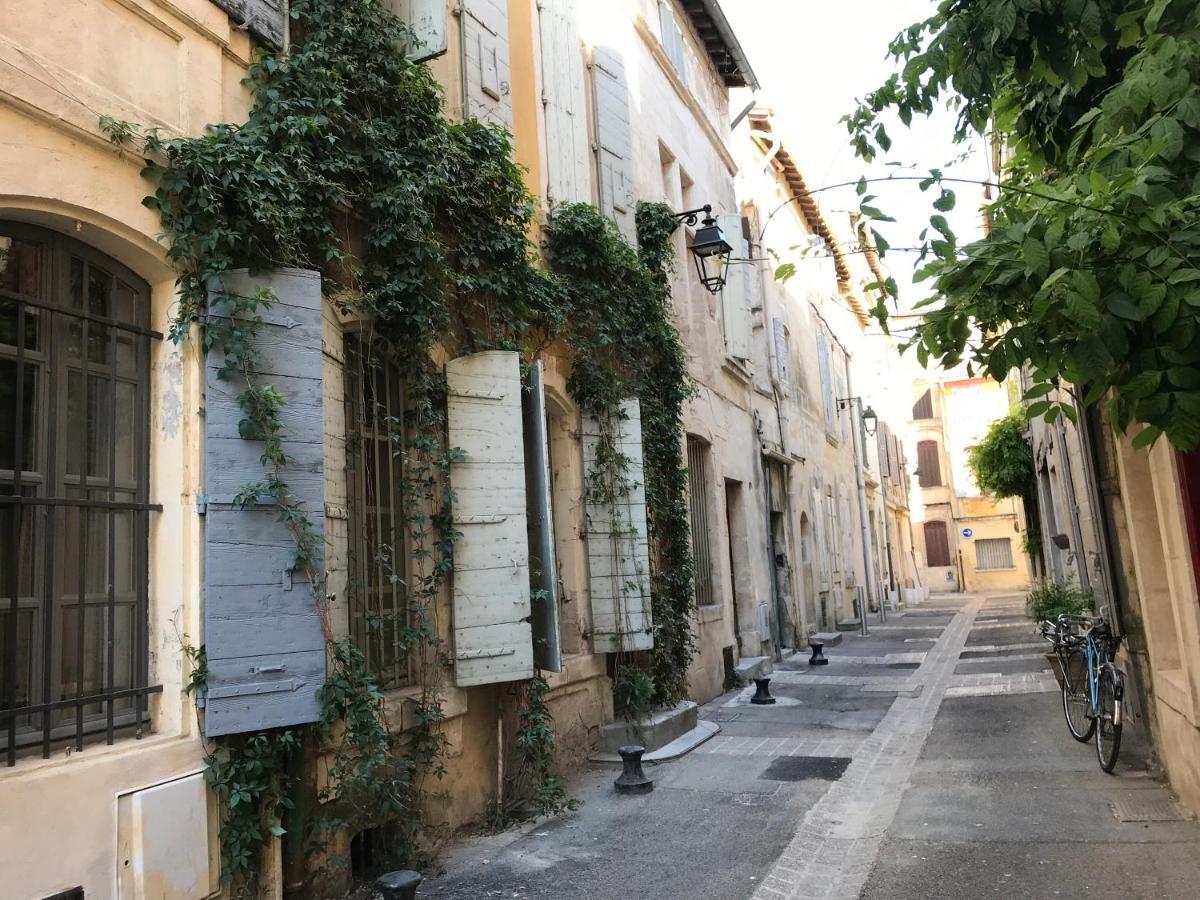 Studio De Charme A La Roquette Arles Exteriör bild